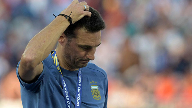 Scaloni'den Dikkat
