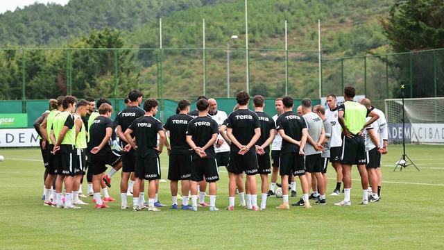 Beşiktaş, Midtjylland