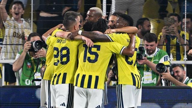 Fenerbahçe'de Kadroda Şok Değişiklik: Vedat Muriqi Geri Döndü!